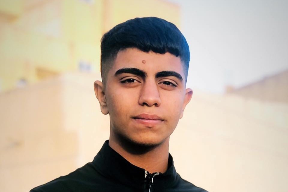 العدو الصهيوني يرتكب جريمة بشعة باعدام طفل فلسطيني بعد اصابته