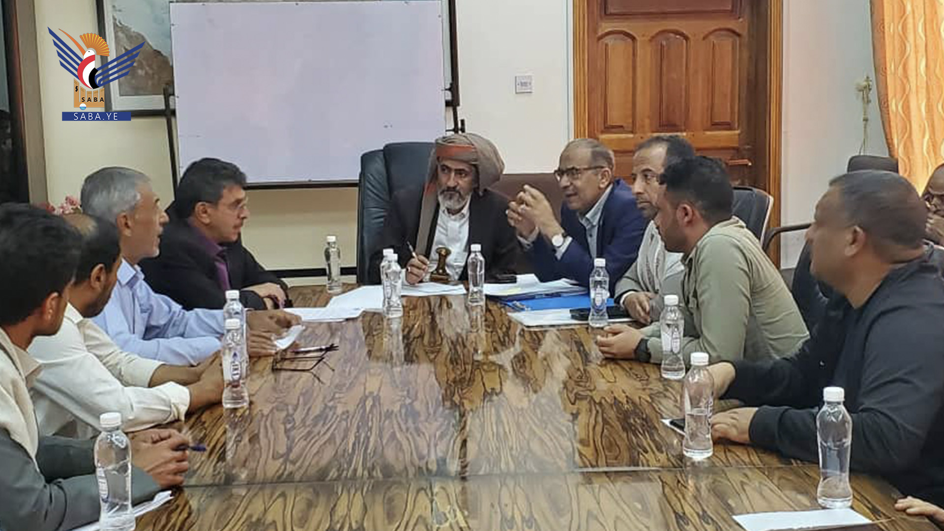 اجتماع برئاسة المحضار يناقش الجوانب المتصلة باستكمال مشروع نظام معلومات السلطة المحلية