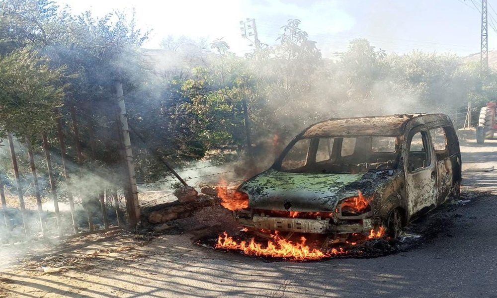 الصحة اللبنانية: استشهاد ثلاثة في غارة للعدو الصهيوني استهدفت مركبة جنوب البلاد 