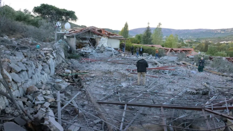 "هيومن رايتس ووتش": أسلحة أميركية استُخدمت في غارات "إسرائيلية" على صحفيين في حاصبيا "هيومن رايتس ووتش": أسلحة أميركية استُخدمت في غارات "إسرائيلية" على صحفيين في حاصبيا