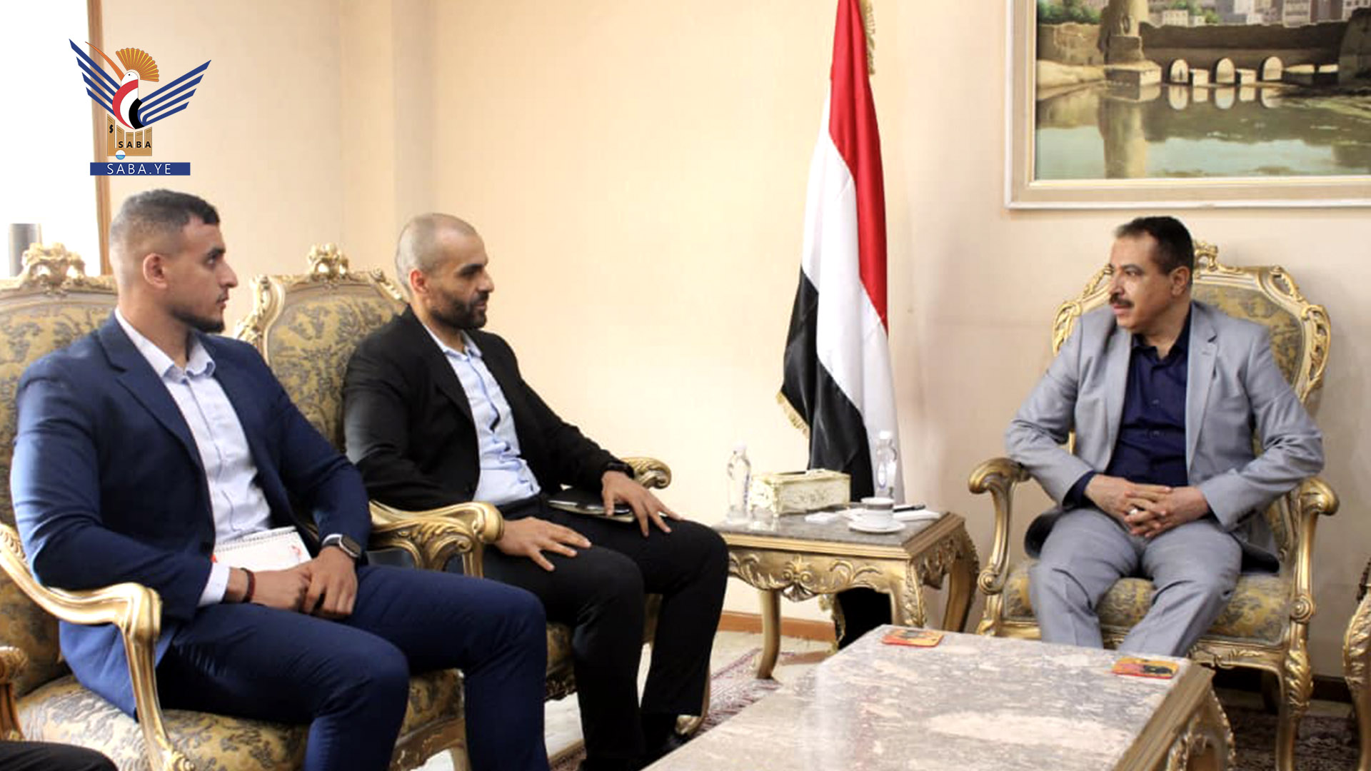 وزير الخارجية يبحث مع رئيس بعثة أطباء بلا حدود سبل تعزيز الاستجابة الإنسانية