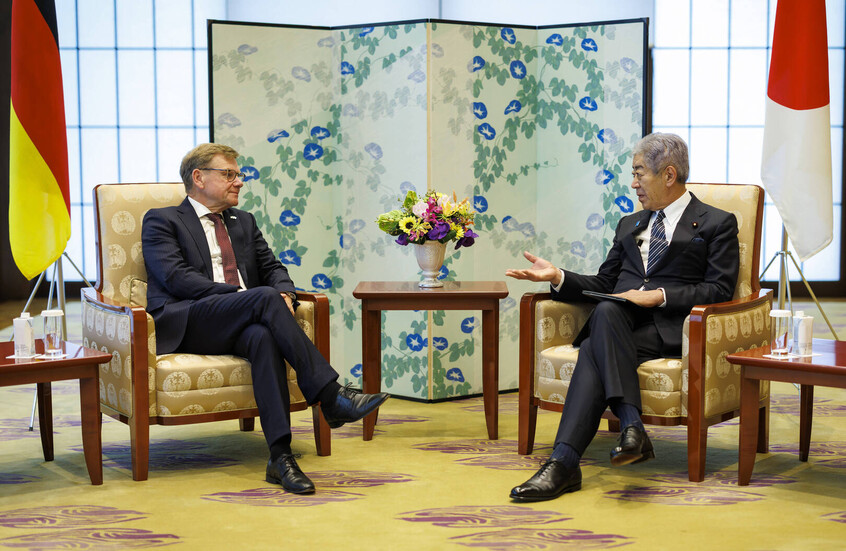 وزير الخارجية الألماني يطالب بضمانات أمنية قوية لأوكرانيا