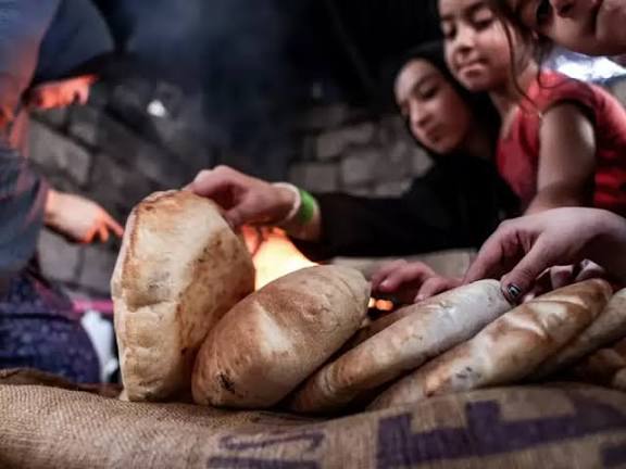 الأغذية العالمي يعلن إعادة فتح المخابز في قطاع غزة