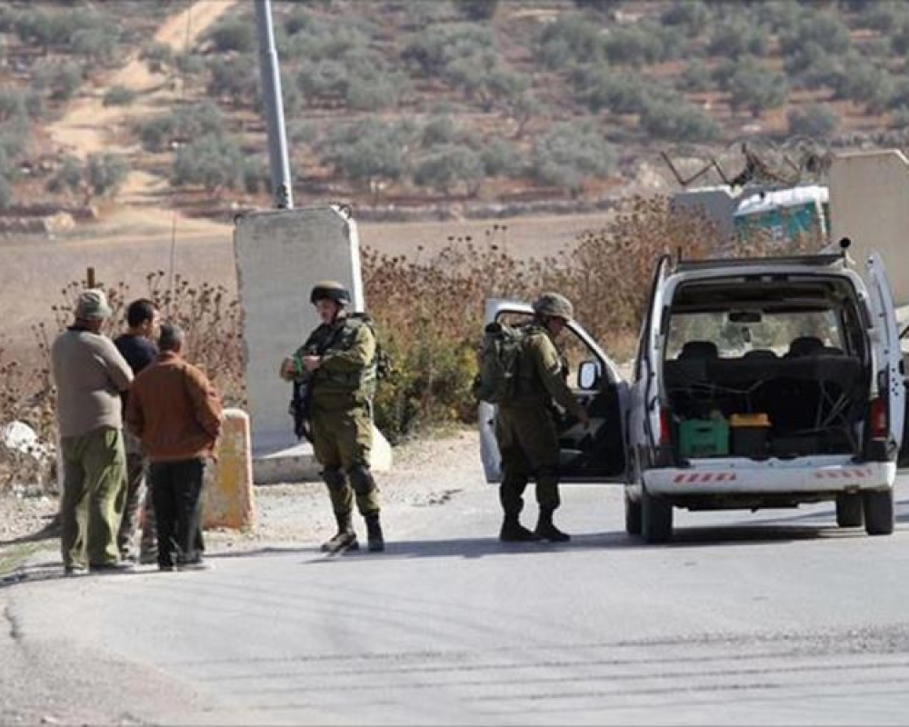العدو الإسرائيلي يمنع الطواقم التعليمية الفلسطينية من الوصول إلى مدارسهم في الأغوار