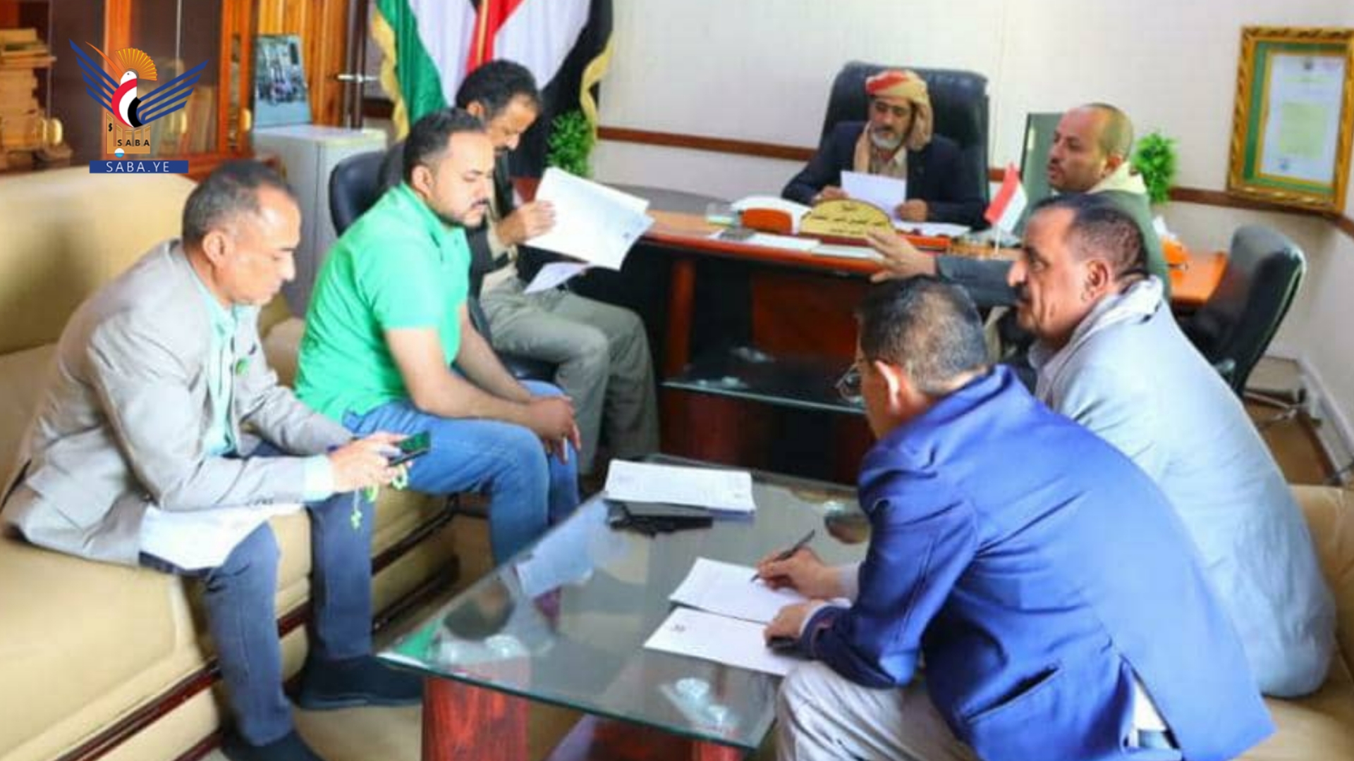 وزارة الإدارة والتنمية المحلية تناقش تحصيل ضريبة مبيعات القات