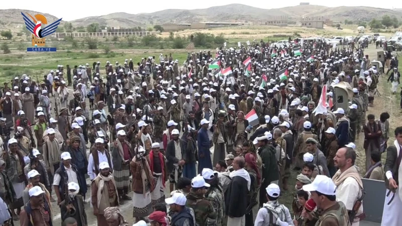 عرض لقوات التعبئة من خريجي دورات طوفان الأقصى في مديريات مربعي الأوسط والبيضاء