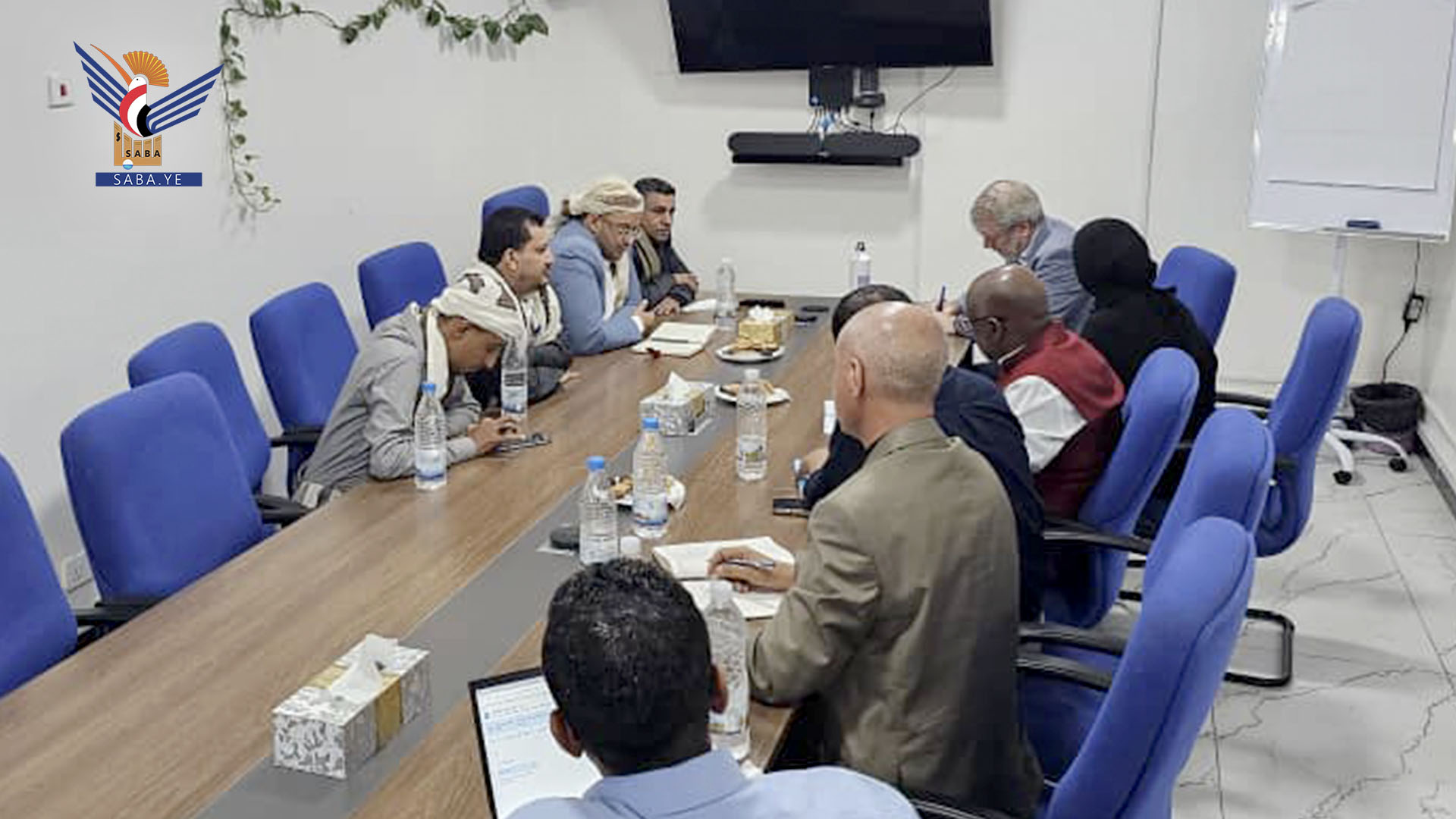 مناقشة احتياجات محافظة تعز من مشاريع المياه والصرف الصحي