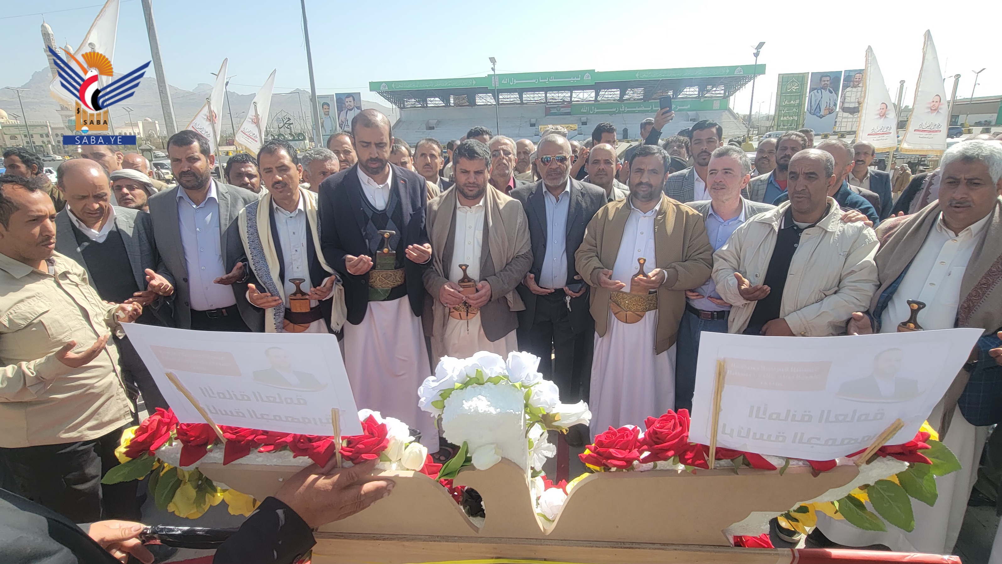 قيادات الأمانة العامة لرئاسة الجمهورية تزور أضرحة الشهداء الصماد والرهوي والغماري