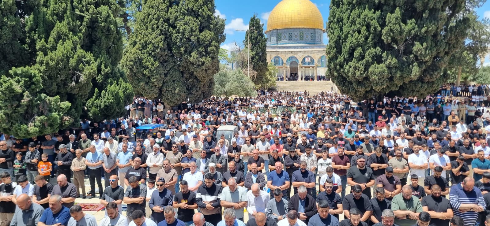 70 ألفا يؤدون صلاة الجمعة في المسجد الأقصى المبارك