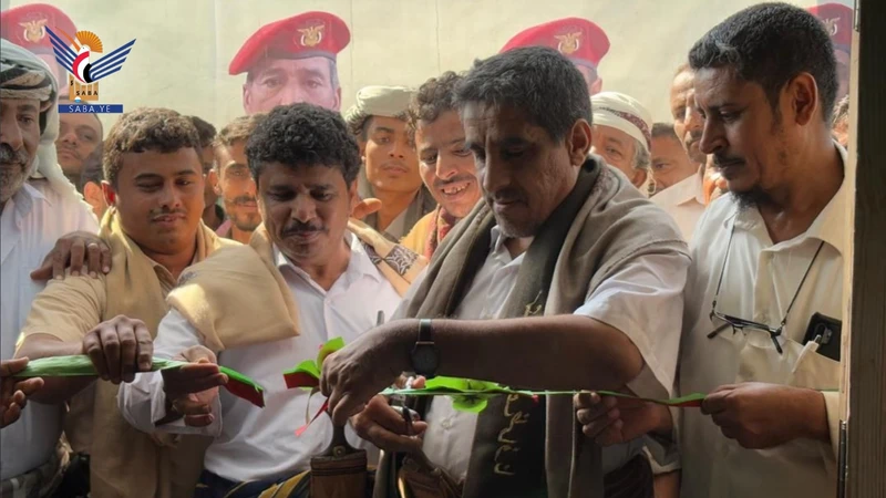 وكيل أول محافظة الحديدة يفتتح معرض صور شهداء الحسينية