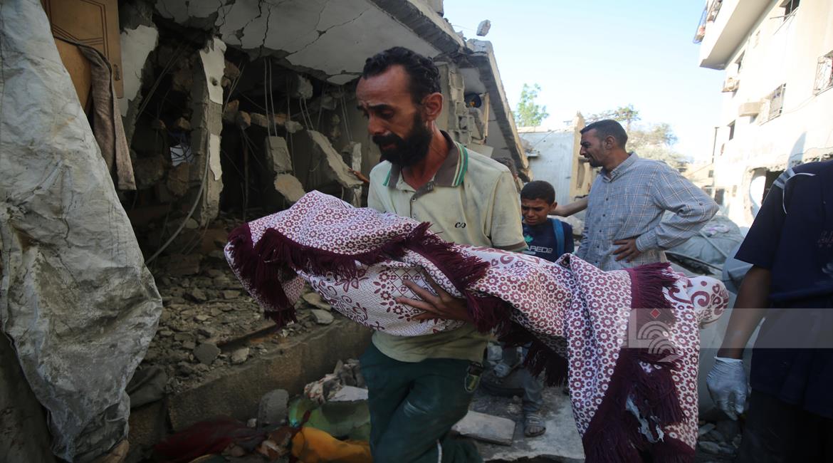 13 شهيدا في قصف العدو الإسرائيلي وسط وجنوب قطاع غزة 13 شهيدا في قصف العدو الإسرائيلي وسط وجنوب قطاع غزة