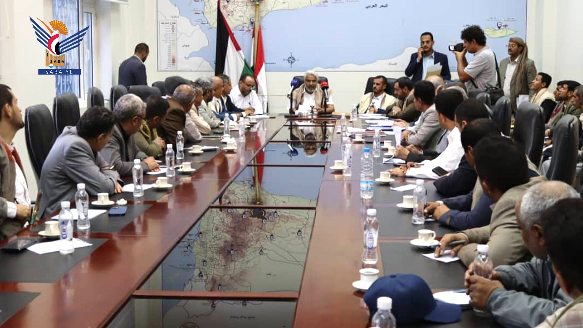  الوزير قحيم يناقش أداء مكاتب الأشغال والإشكالات التي ترافق عملها