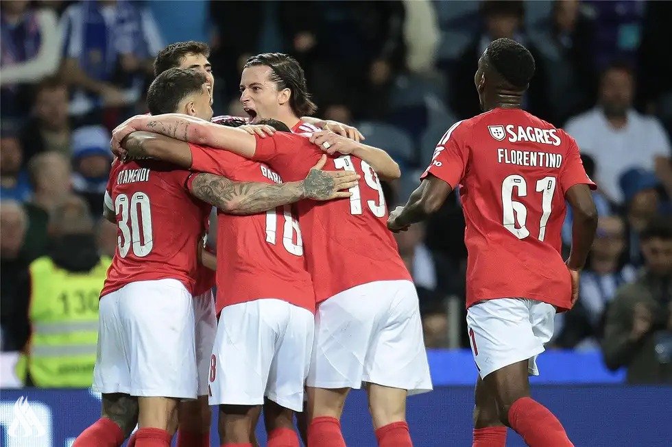 بنفيكا يعتلي صدارة الدوري البرتغالي بعد تغلبه على بورتو