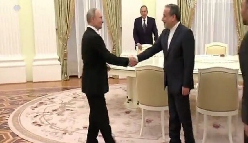 الرئيس الروسي يلتقي وزير الخارجية الإيراني