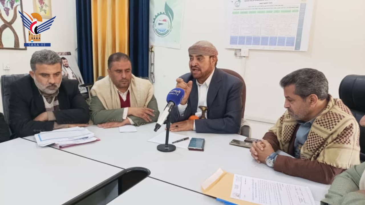 مناقشة سبل إنجاز المشاريع والمبادرات الزراعية والسمكية في أمانة العاصمة