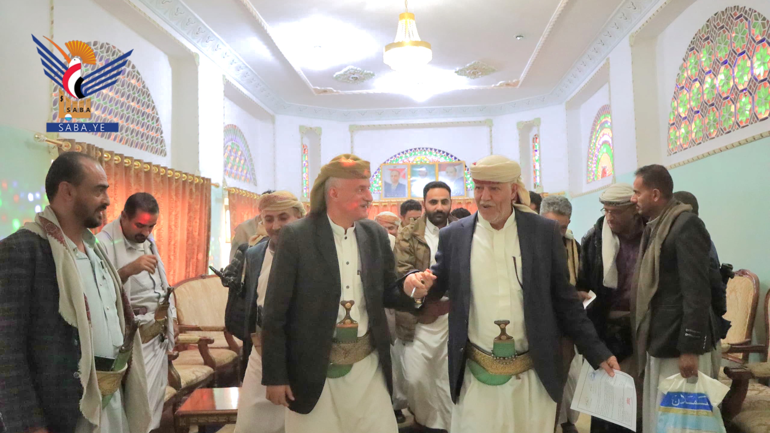 إب.. مناقشة سبل تعزيز الجهود لتنفيذ مبادرة تأهيل طريق عزلة المفتاح بمديرية الشعر