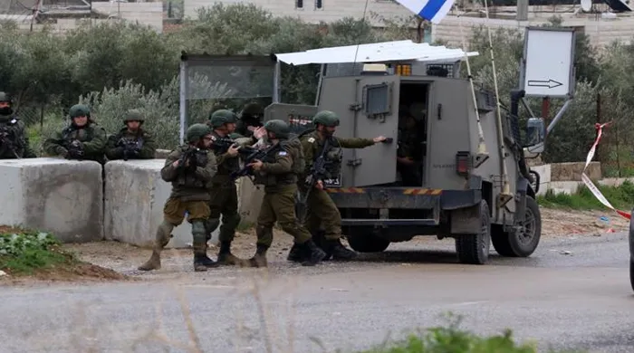 قوات العدو الصهيوني تقتحم مدينة نابلس