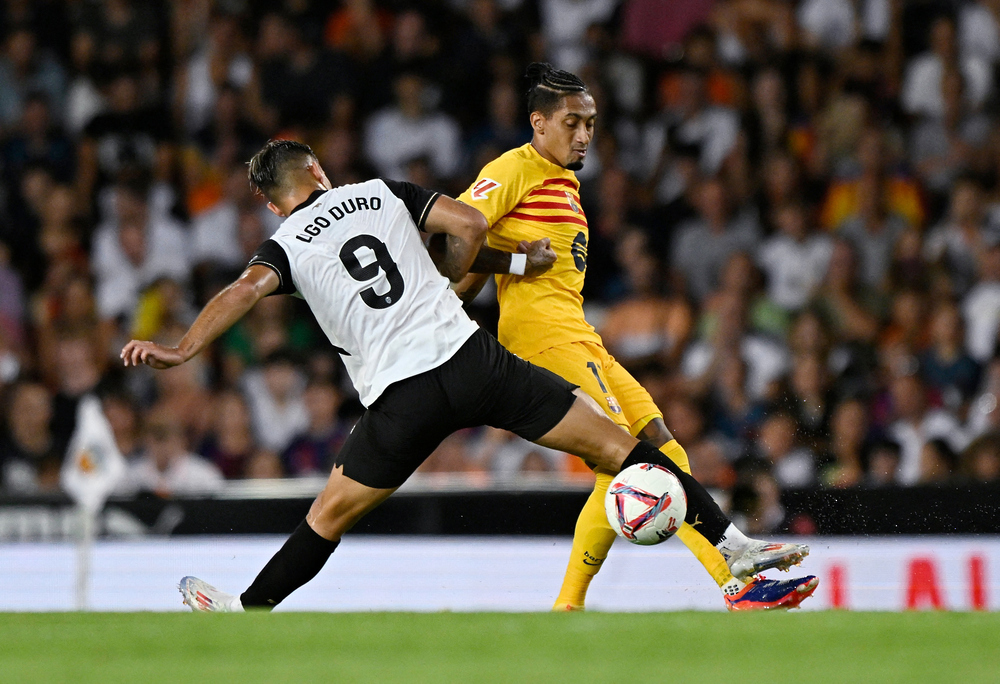 الدوري الإسباني: برشلونة يسعى لمواصلة بدايته الجيدة والريال يبحث عن استعادة توازنه