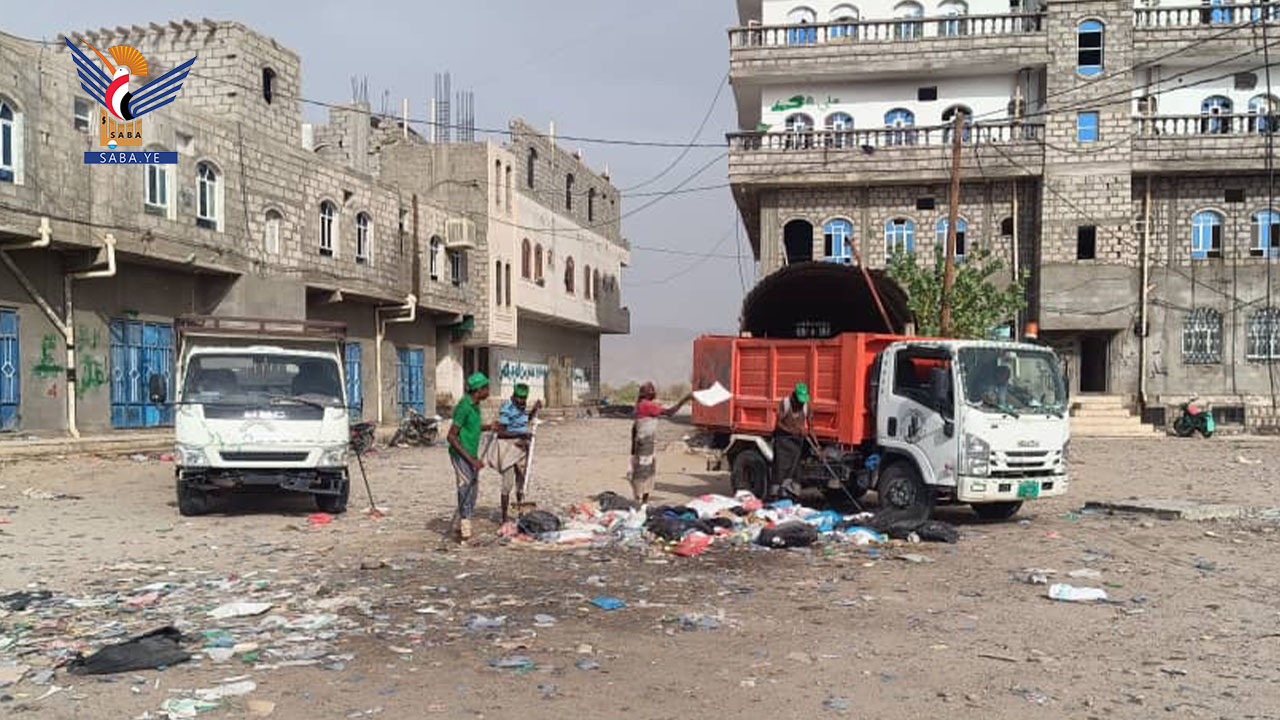 تنفيذ حملة نظافة في مأرب بمناسبة ذكرى المولد النبوي الشريف تنفيذ حملة نظافة في مأرب بمناسبة ذكرى المولد النبوي الشريف