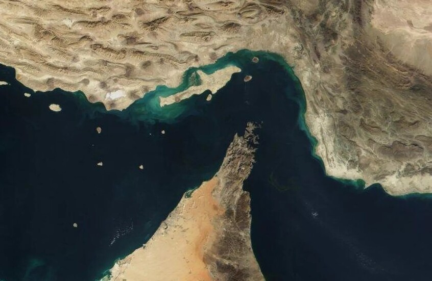 الحرس الثوري الإيراني: سنُحرق أي سفينة تحاول عبور مضيق هرمز ولن نسمح بخروج قطرة نفط