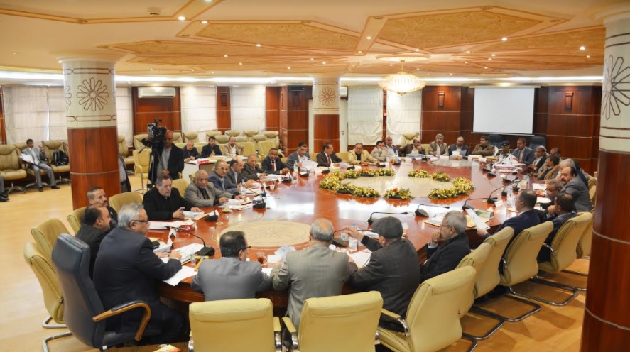 مجلس الوزراء يقر الأولويات العشر واستراتيجية بناء العقل الجمعي لقيادات الدولة مجلس الوزراء يقر الأولويات العشر واستراتيجية بناء العقل الجمعي لقيادات الدولة