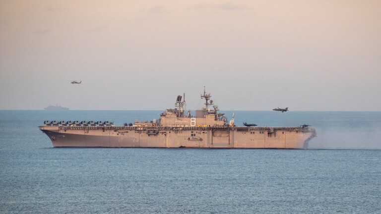 مدمرة أمريكية تصل الصومال لسحب القوات الأمريكية