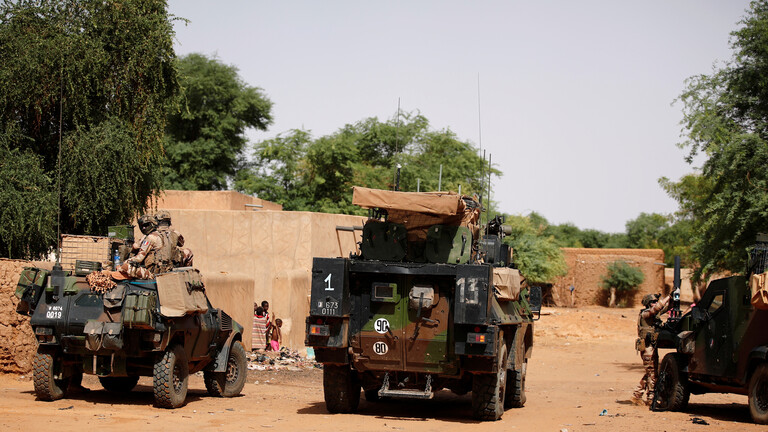 الإليزيه يعلن مقتل 3 جنود فرنسيين في مالي