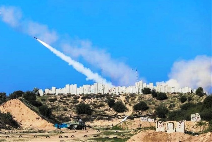 فصائل المقاومة الفلسطينية تعلن اختتام مناورات “الركن الشديد” فصائل المقاومة الفلسطينية تعلن اختتام مناورات “الركن الشديد”