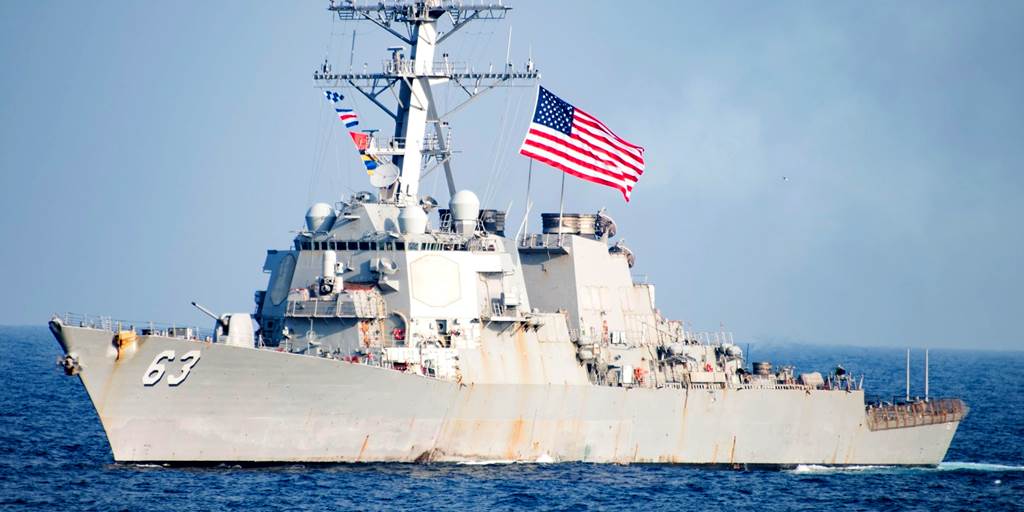 الصين تعارض بشدة إبحار مدمرات أمريكية عبر مضيق تايوان