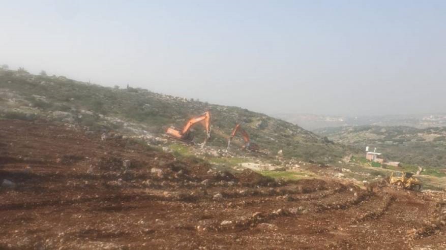 الاحتلال يجرف أراضي خلة حسان ويصادق على مخططات استيطانية في بيت لحم