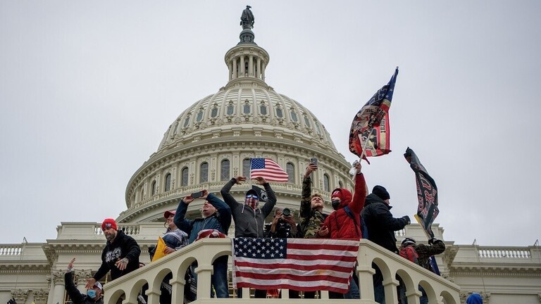تحذيرات من احتجاجات مسلحة بجميع عواصم الولايات الأمريكية بالتزامن مع تنصيب بايدن