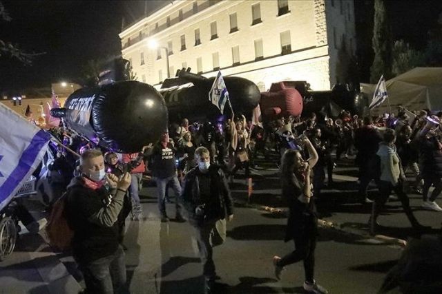 الإسرائيليون يواصلون احتجاجاتهم المُطالبة برحيل نتنياهو للأسبوع الـ30