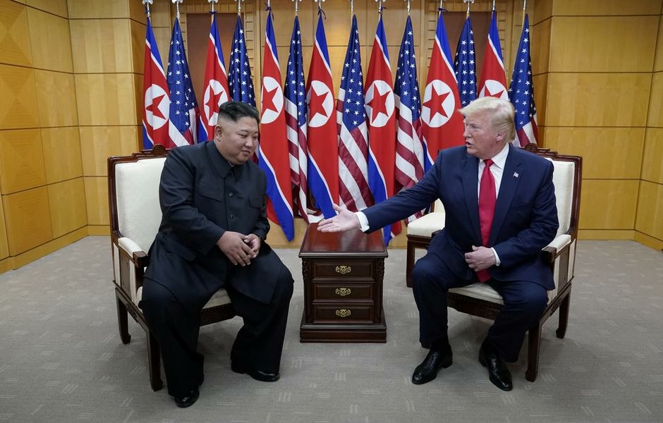 لماذا يعشق زعيم كوريا الشمالية الاستعراض بصواريخه العابرة للقارات؟ لماذا يعشق زعيم كوريا الشمالية الاستعراض بصواريخه العابرة للقارات؟