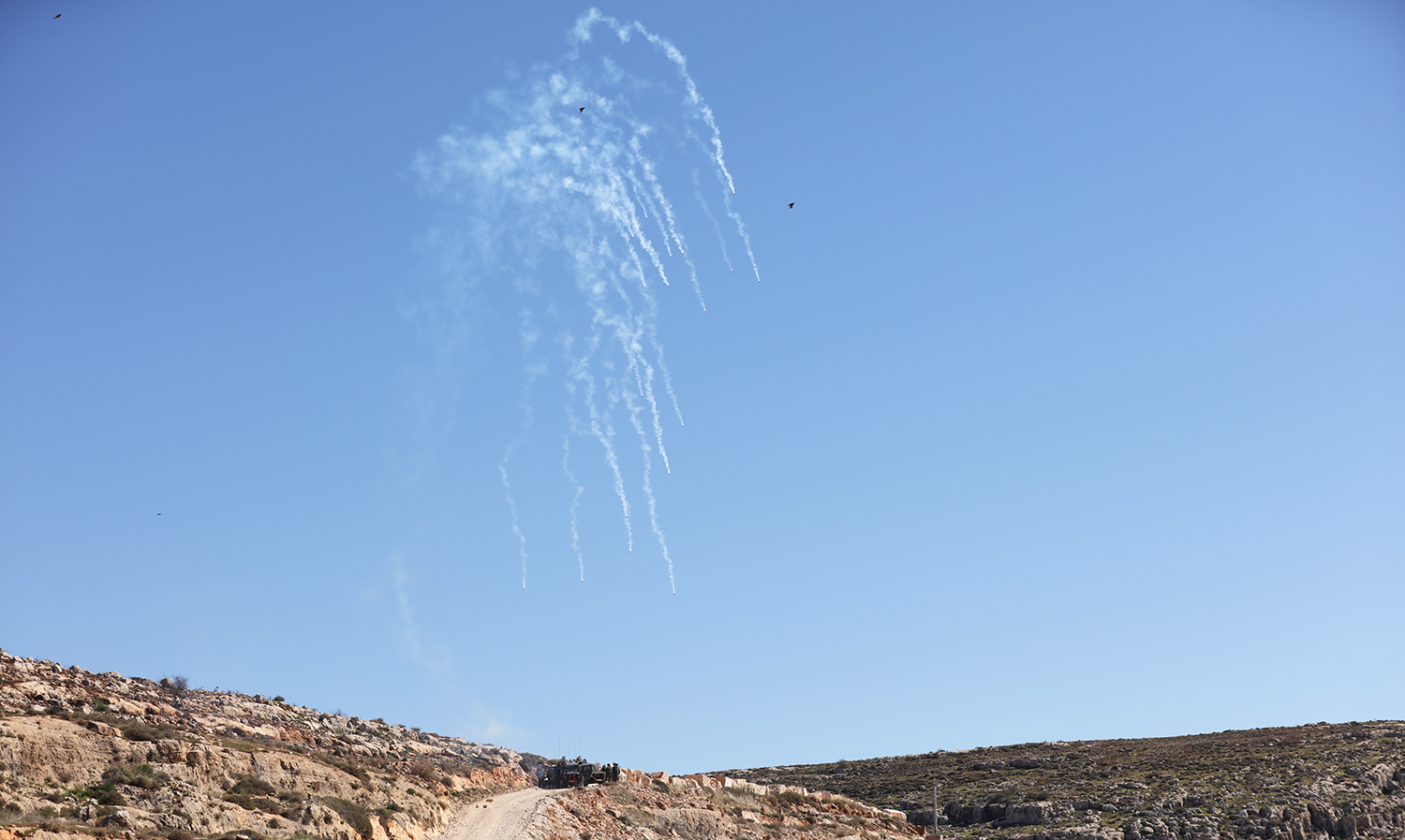 الإحتلال الإسرائيلي يقمع مسيرتي كفر قدوم و دير جرير السلميتين