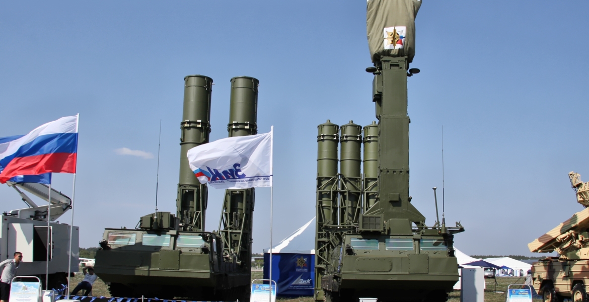 روسيا تكشف عن منظومة صواريخ جديدة تصيب أهدافاً بسرعة 4800 متر بالثانية