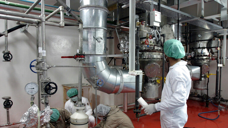 إيران: لدينا 492 جهاز طرد مركزي جديدة في منشأتي “نطنز” و”فوردو” ونعمل على تركيب 492 جهازا آخر