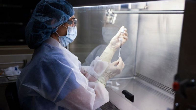 السلطات الأمريكية تخلص إلى أن لقاح جونسون أند جونسون ذي الجرعة الواحدة “آمن وفعّال”