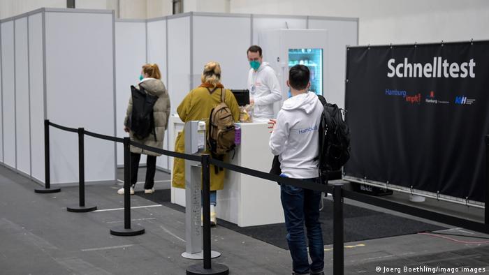 تحذيرات من تزايد عدد الإصابات بفيروس (كورونا) بشكل متسارع في المانيا