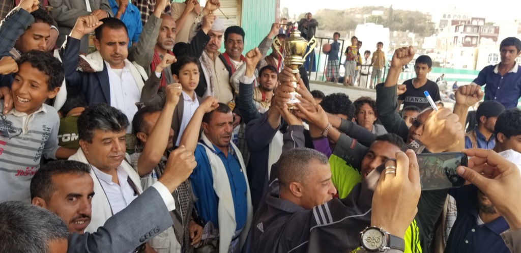 مدرستا الشهيد الصماد والنصر تحرزا بطولتي الصمود والشهيد القائد بحجة