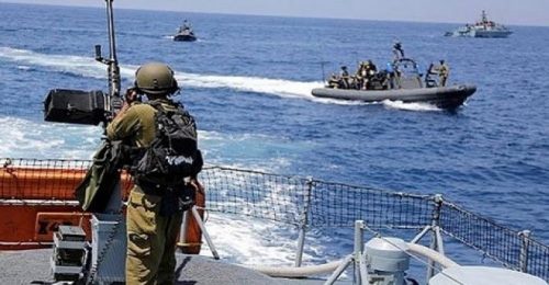 زوارق الاحتلال تطلق النيران تجاه مراكب الصيادين في شمال غزة زوارق الاحتلال تطلق النيران تجاه مراكب الصيادين في شمال غزة