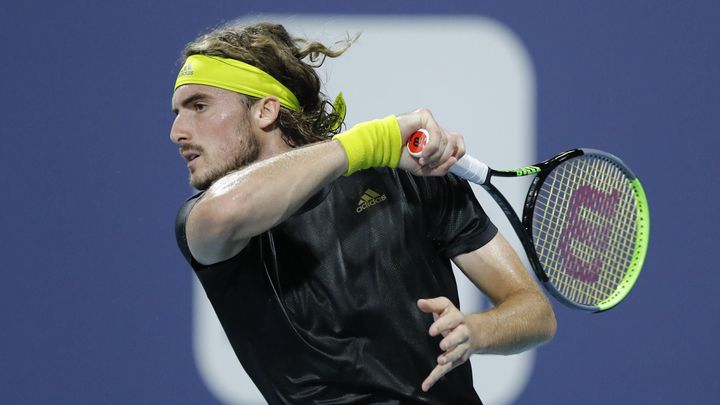 اليوناني تسيتسيباس يتوج بأول لقب له ببطولة مونتي كارلو للتنس