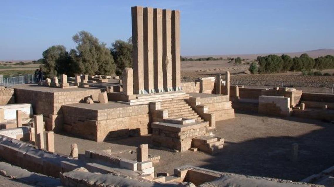 عضو السياسي الأعلى المشن يتفقد احوال المقاتلين بجبهة مأرب  عضو السياسي الأعلى المشن يتفقد احوال المقاتلين بجبهة مأرب