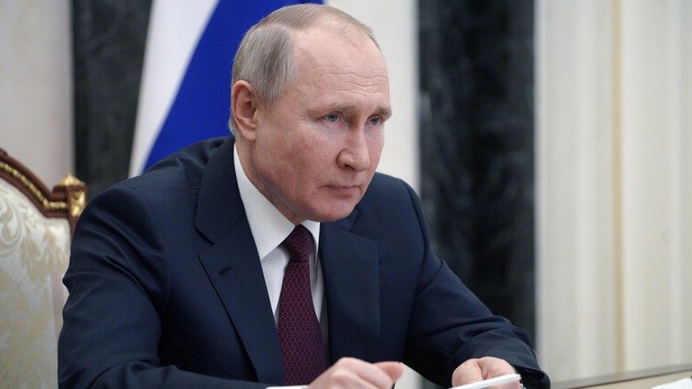 بوتين يوقع قانونا بشأن إنهاء اتفاقية “الأجواء المفتوحة”