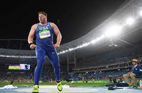 كروسر يحطم الرقم العالمي لرمي الجلة