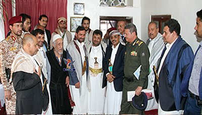 عضو المجلس السياسي الأعلى وعدد من القيادات يزورون أسرة الشهيد الرئيس الحمدي