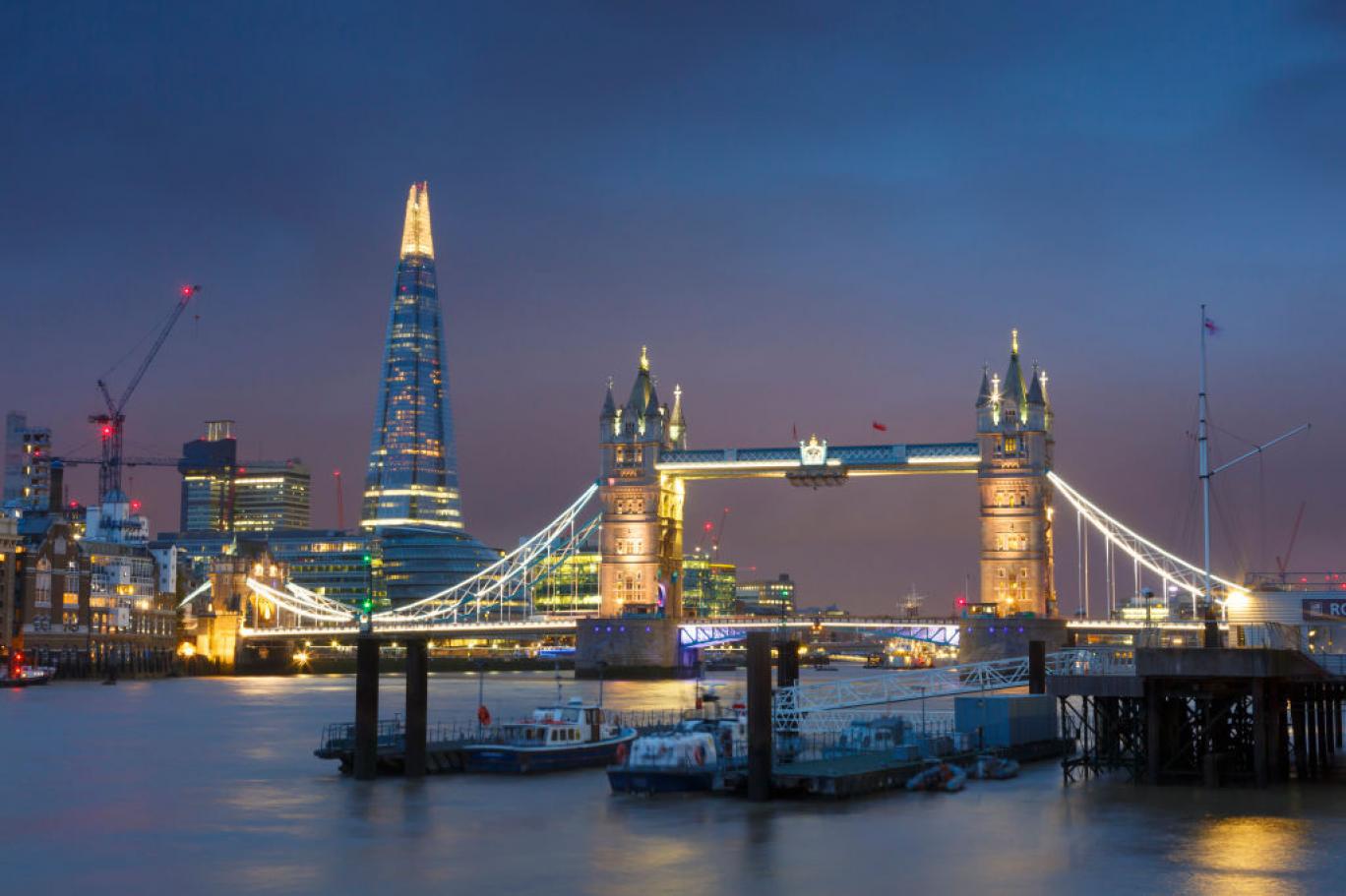 “برج جسر لندن” حداثة الزجاج والأسمنت في قلب العاصمة البريطانية