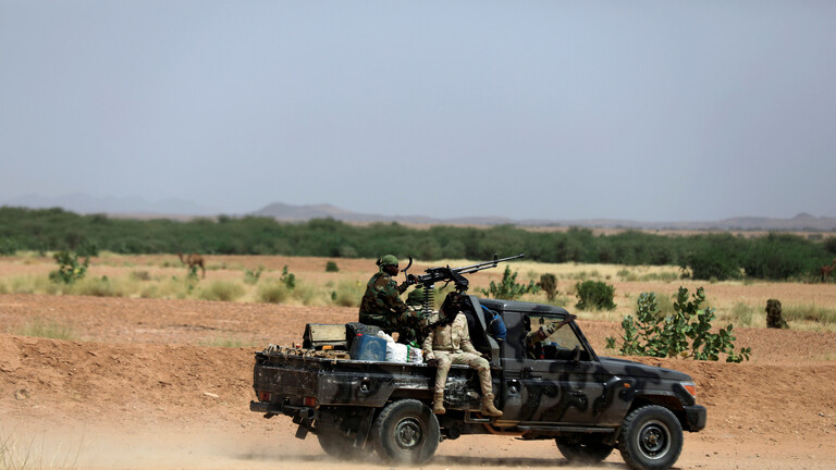 18 قتيلاً بهجوم مسلح على قرية في نيجيريا