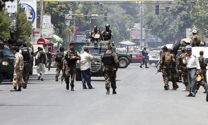 طالبان تواصل توسعها في أفغانستان.. الحركة تدخل أول مدينة كبرى تزامناً مع الانسحاب الأمريكي