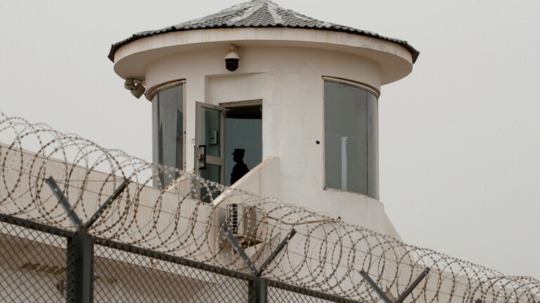 واشنطن تدرج شركات صينية في القائمة السوداء بدعوى انتهاكها لحقوق الإنسان