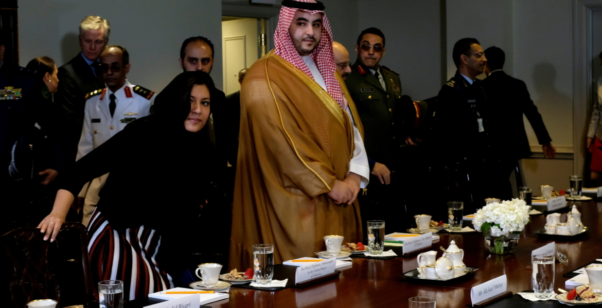 زيارة الأمير خالد بن سلمان لواشنطن تؤشر لتحسن العلاقات.. فلماذا غيَّر بايدن موقفه الآن من السعودية؟